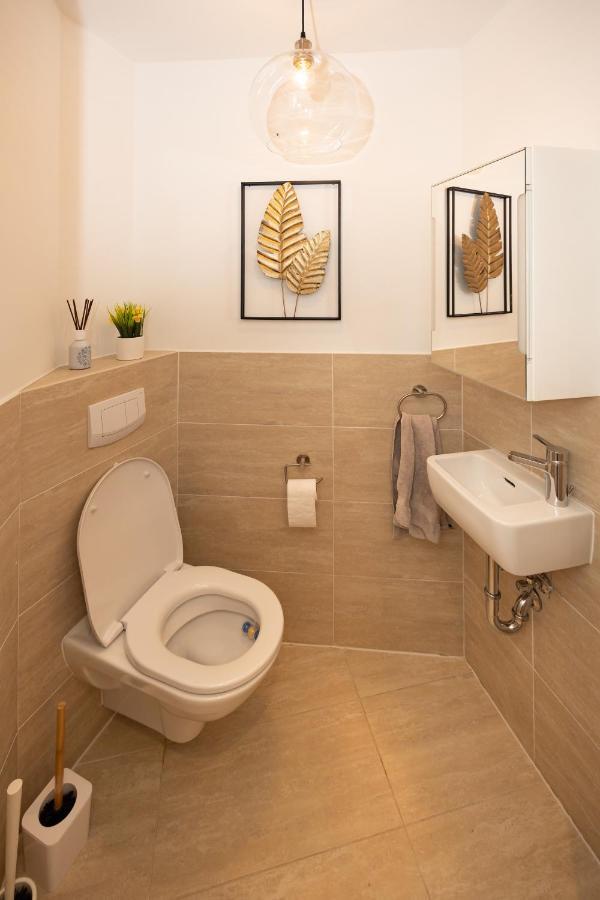 Rooftop Cozy Near Innerstadt With Ac Appartamento *