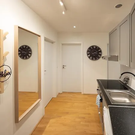 Rooftop Cozy Apartment Near Innerstadt With Ac Wenen Buitenkant foto