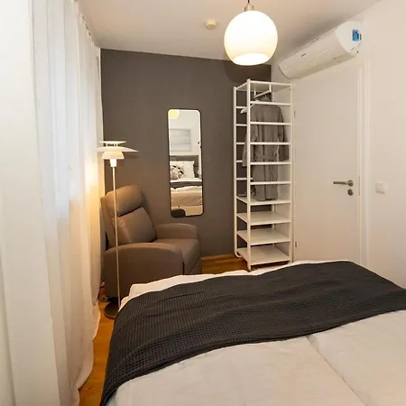 Rooftop Cozy Apartment Near Innerstadt With Ac Wenen Buitenkant foto
