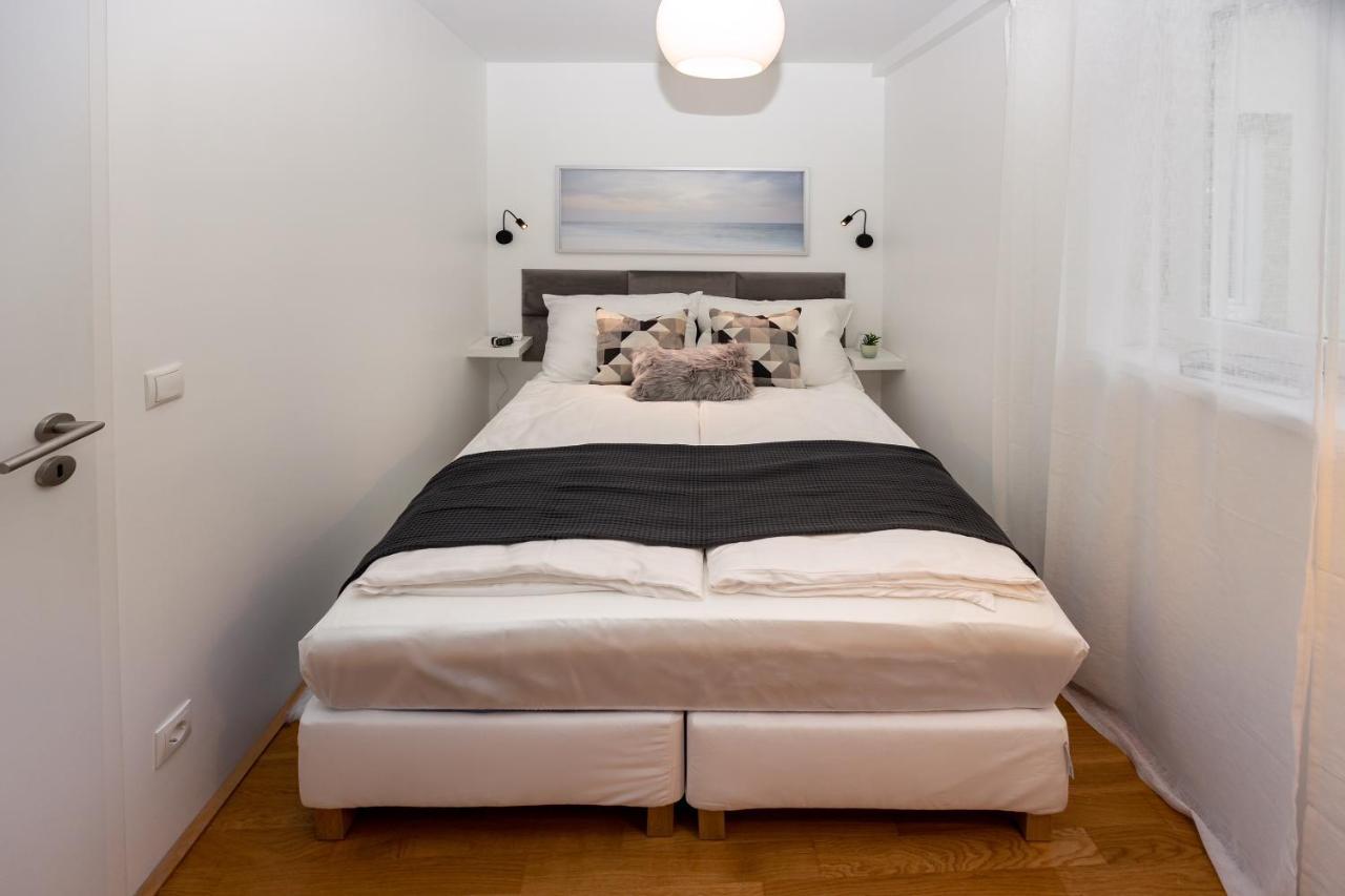 Rooftop Cozy Near Innerstadt With Ac Apartament *